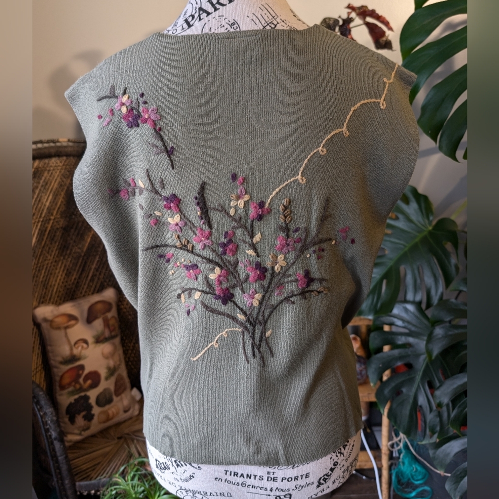 Vintage Womens Koret Floral Embroidered mbroidered Green Button-Up Vest Size M